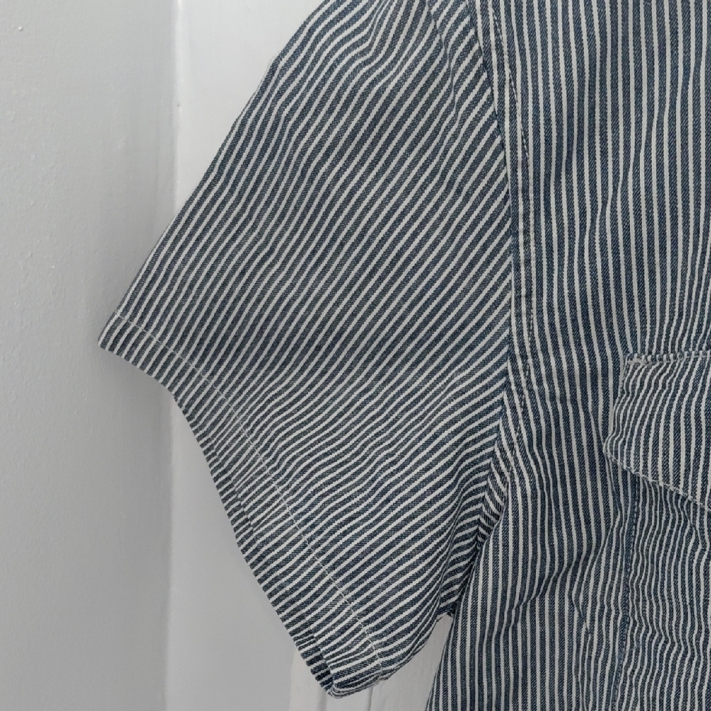Levi's Blue and White Striped Men's Shirt - Picture 6 of 8